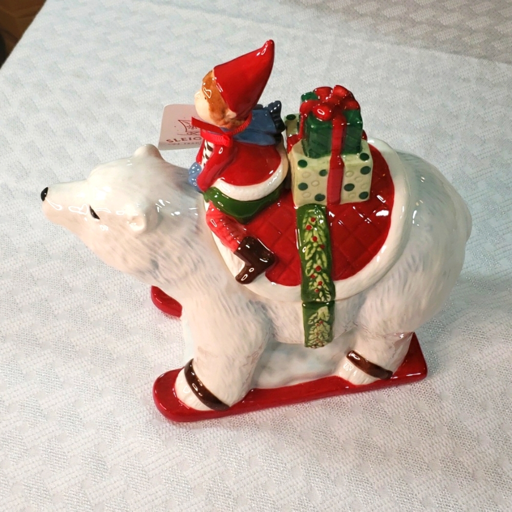 Sleigh Hill Polar Bear‎ Candy Jar